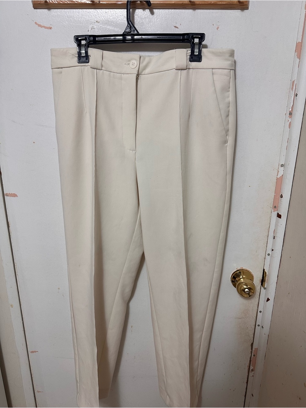 Classic Women’s Cream Dress Pants- US 12